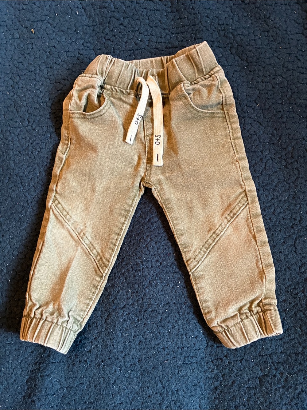 Olive + scout Jogger Pants with Drawstring and Ribbed Ankles